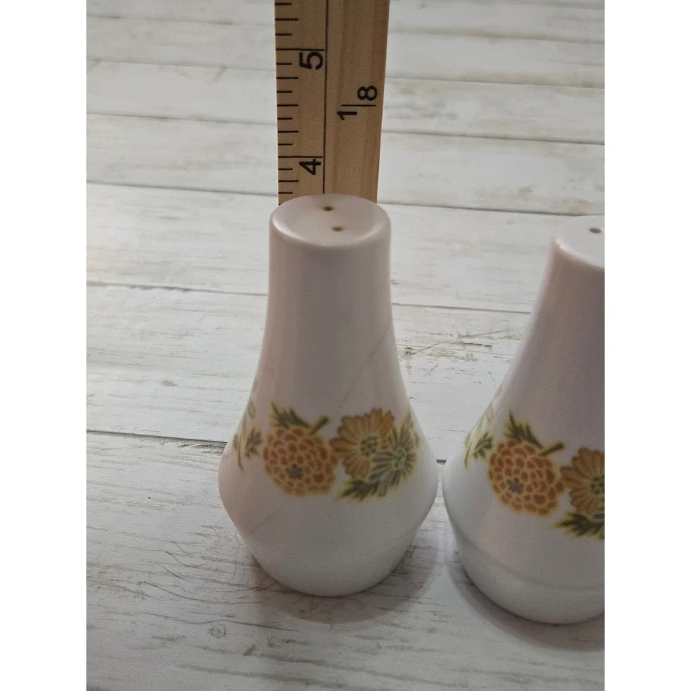 Vintage Noritake Japan Progression Sunny Side Salt & Pepper‎ Shakers